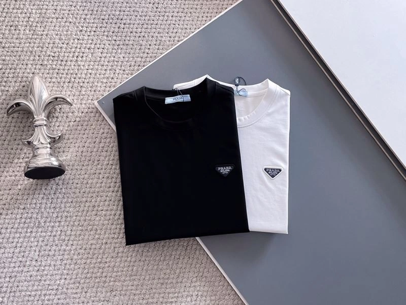 Prada T-Shirts Versatile 170701