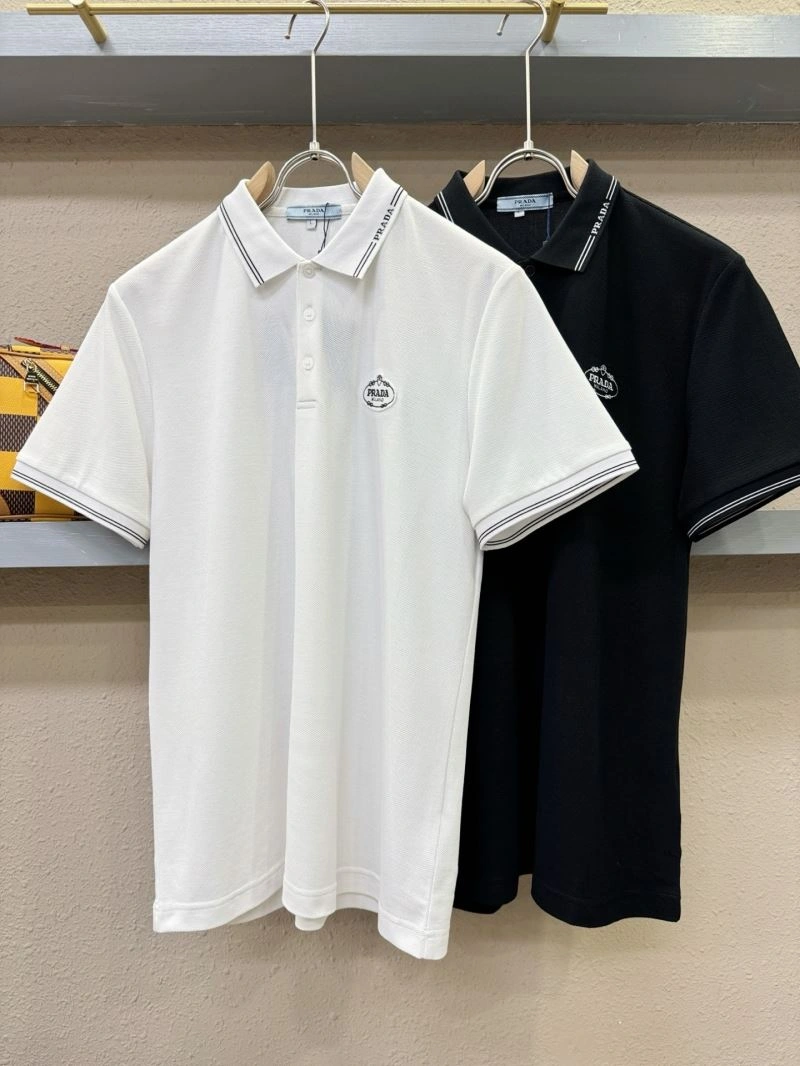 Prada T-Shirts Sleek 170700