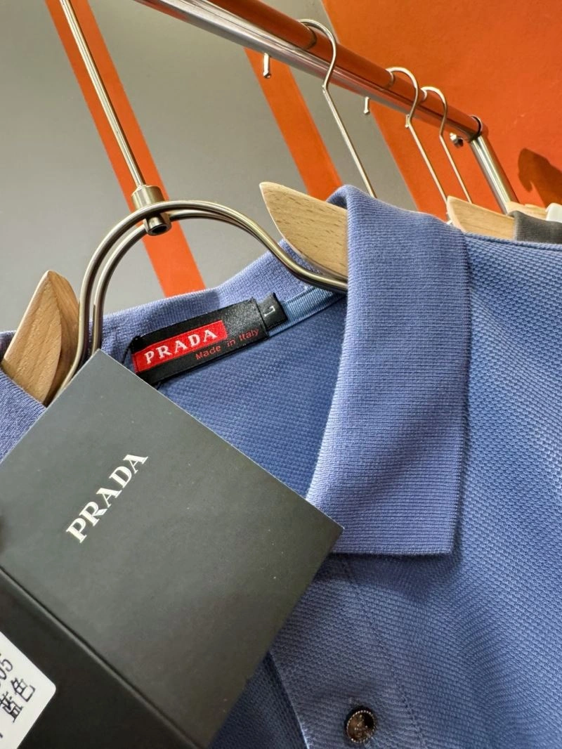 Prada T-Shirts Breathable 170697