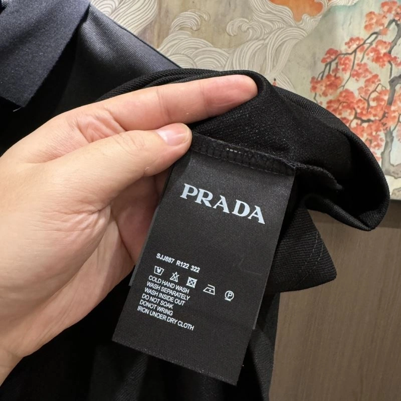 Prada T-Shirts Modern 170681