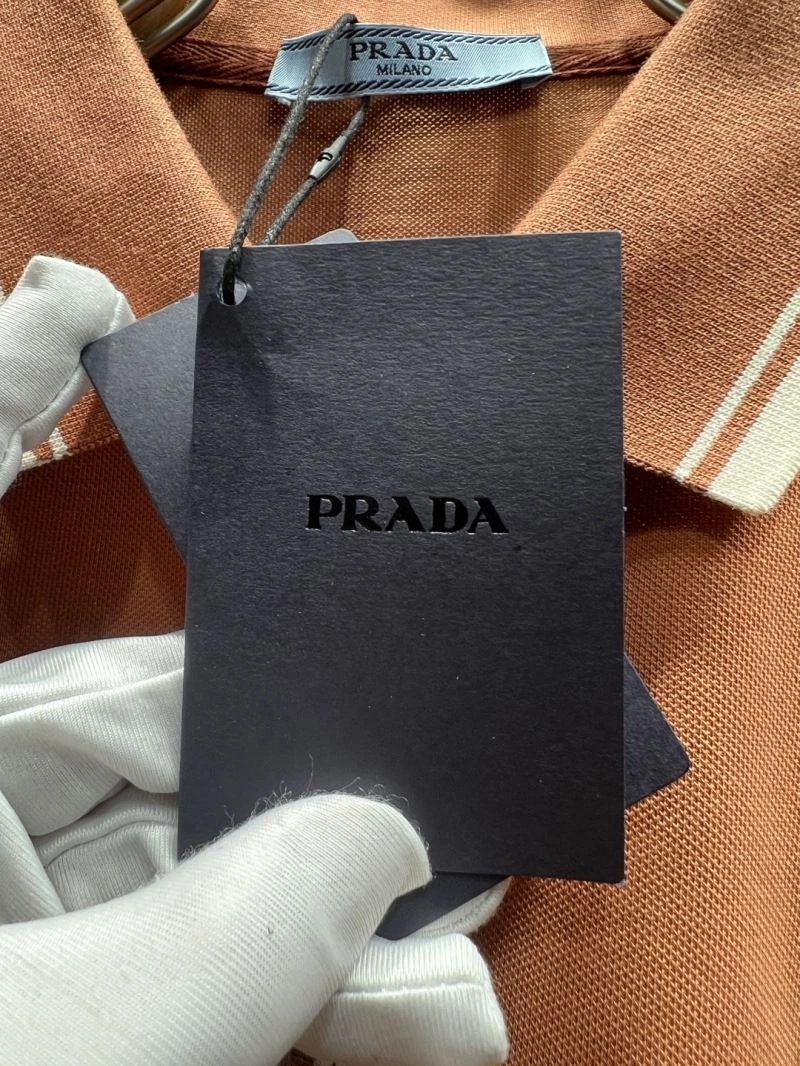 Effortless Prada T-Shirts 170673