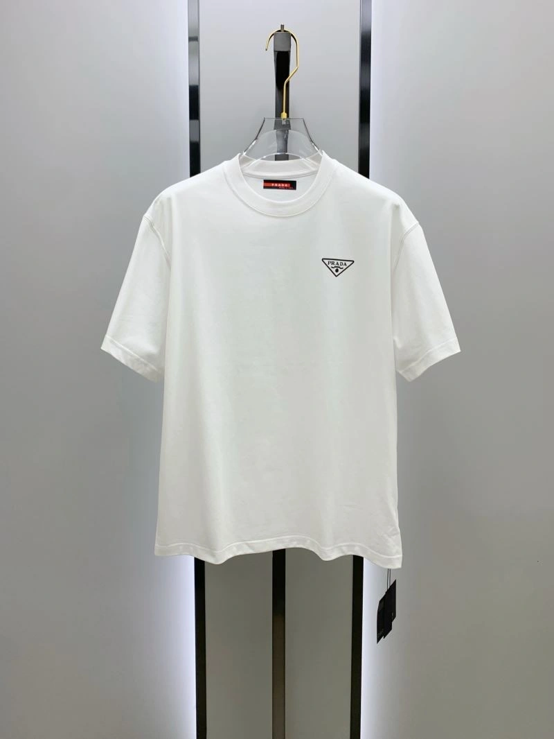Prada T-Shirts Sleek 170668