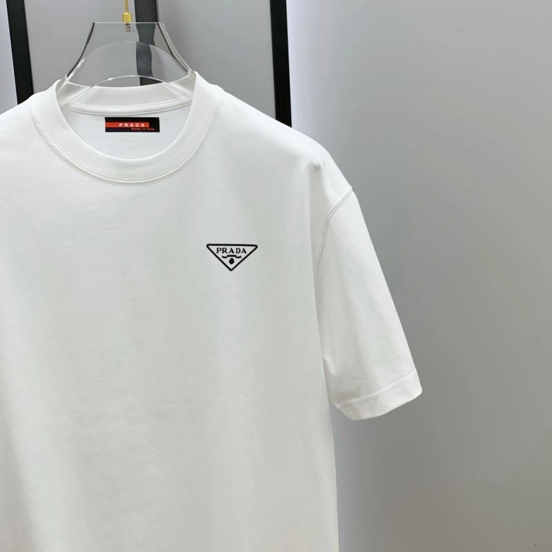 Prada T-Shirts Sleek 170668