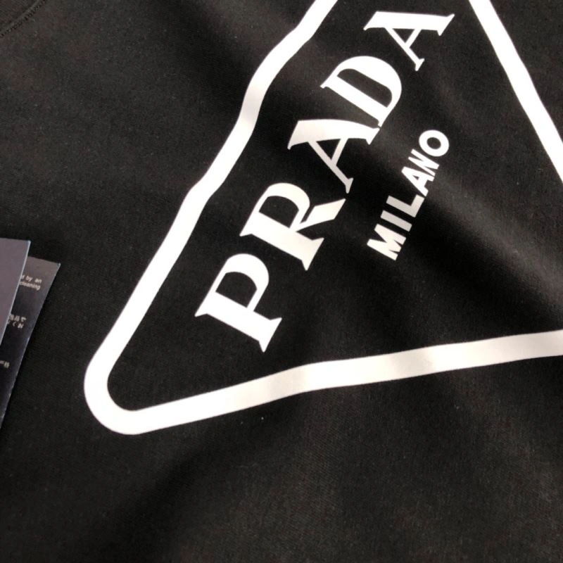 Prada T-Shirts Timeless 170658