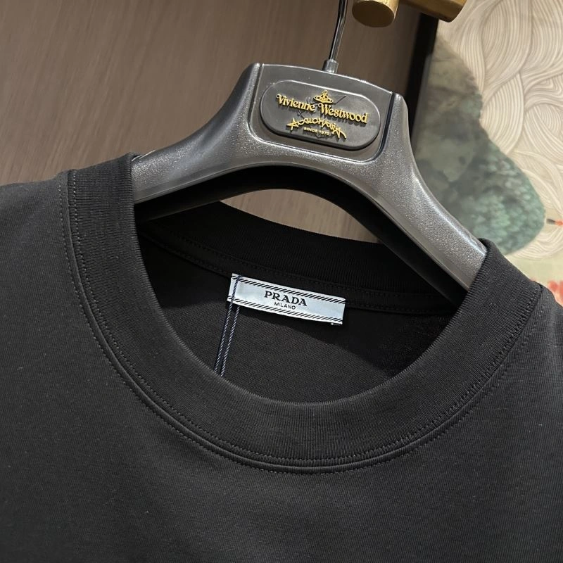Prada T-Shirts Breathable 170636