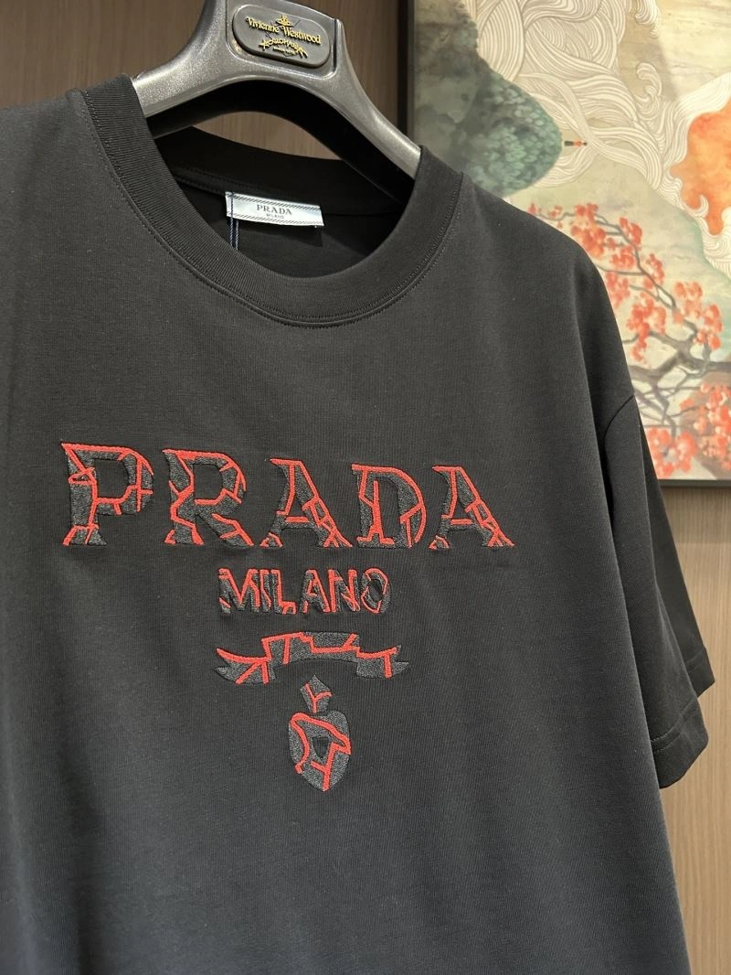 Prada T-Shirts Breathable 170636