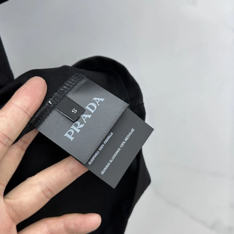 Prada T-Shirts Breathable 170638