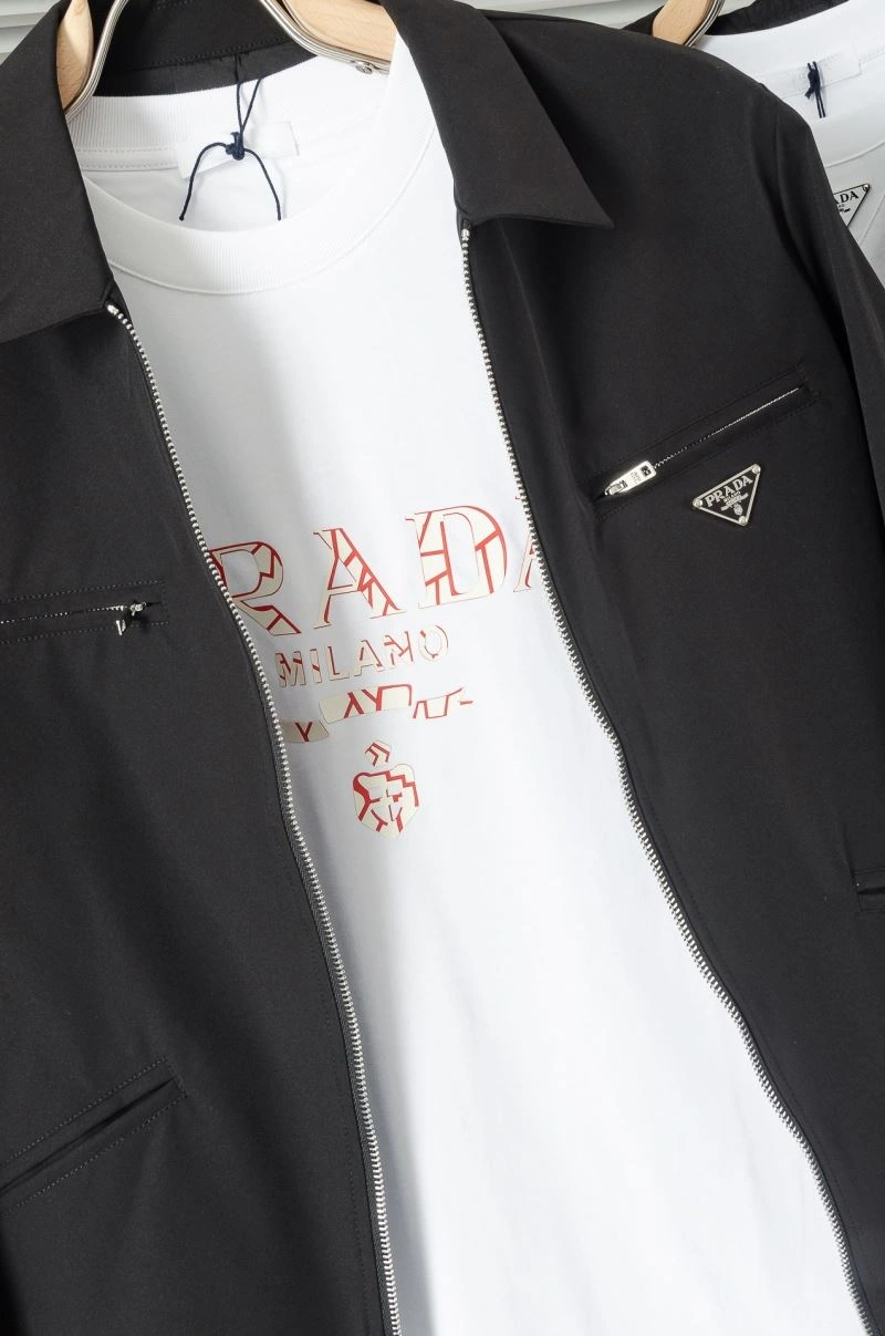 WellDesigned Prada T-Shirts 170682