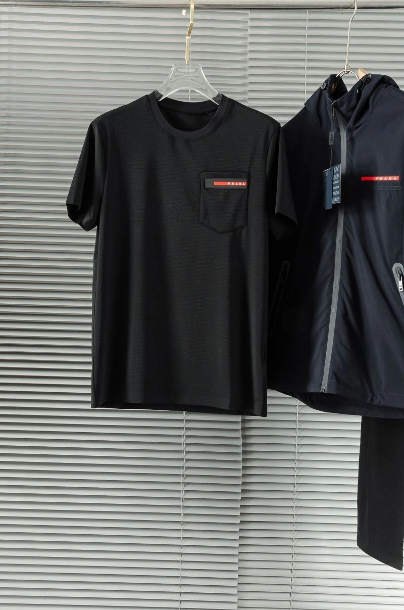 Prada T-Shirts Sophisticated 170630