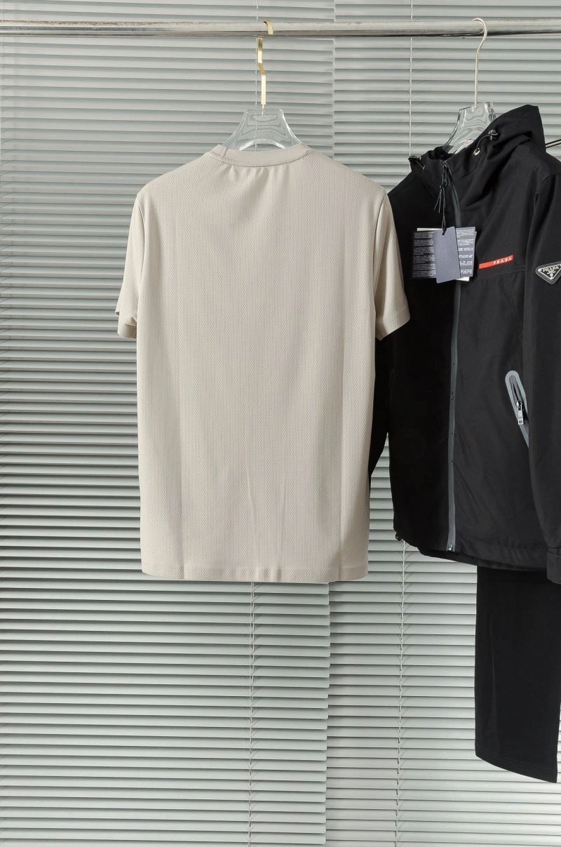 Prada T-Shirts Sophisticated 170630