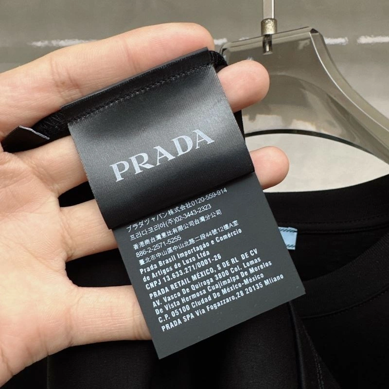 FlexibleFit Prada T-Shirts 170628