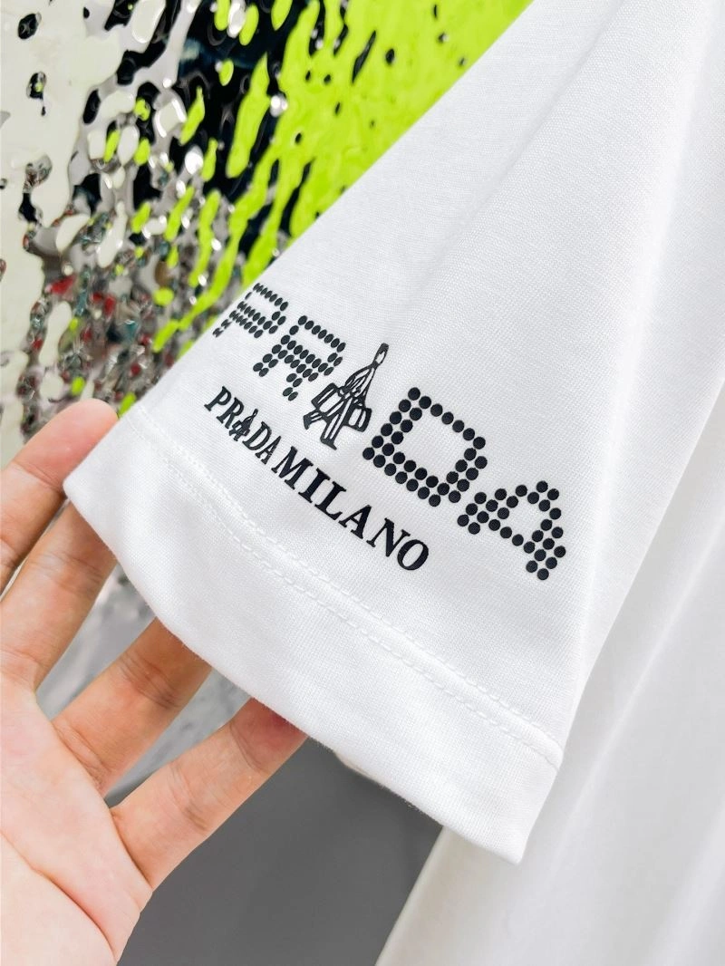 Lightweight Prada T-Shirts 170601