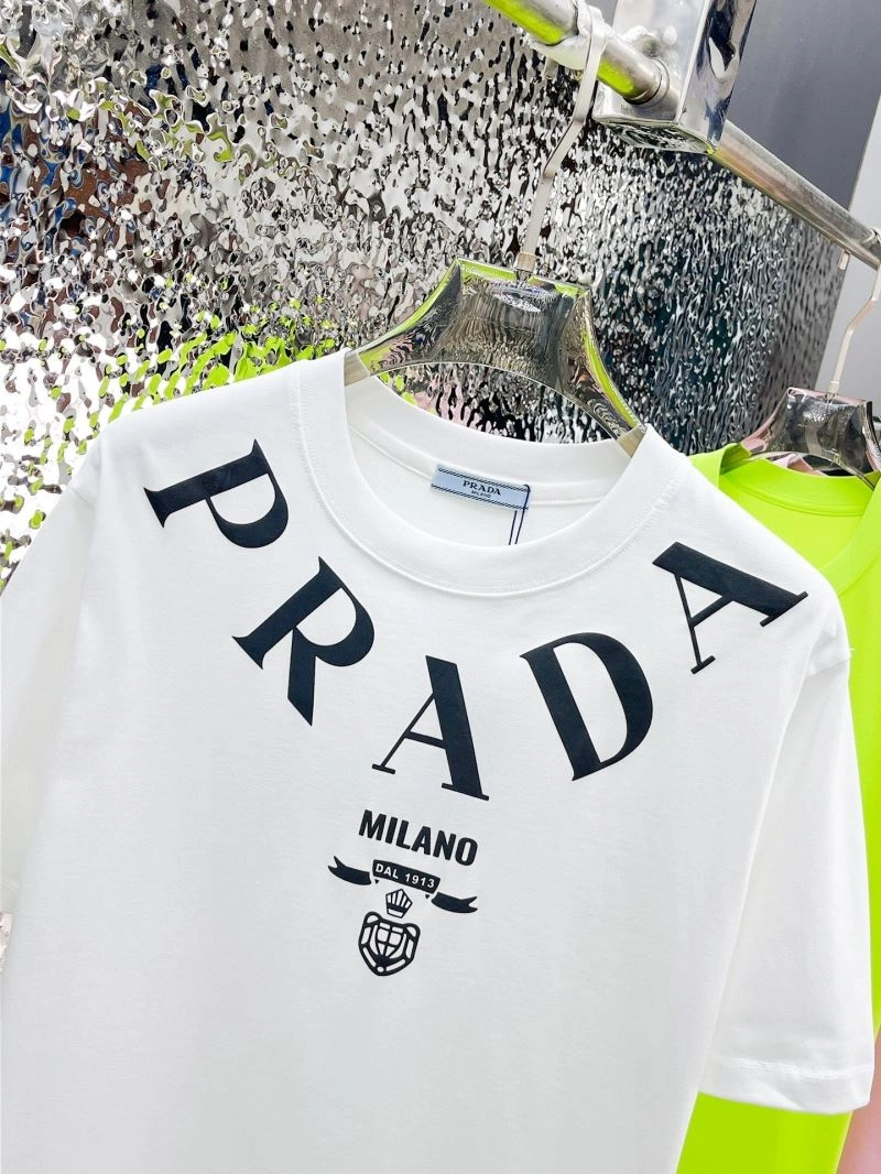 Lightweight Prada T-Shirts 170635