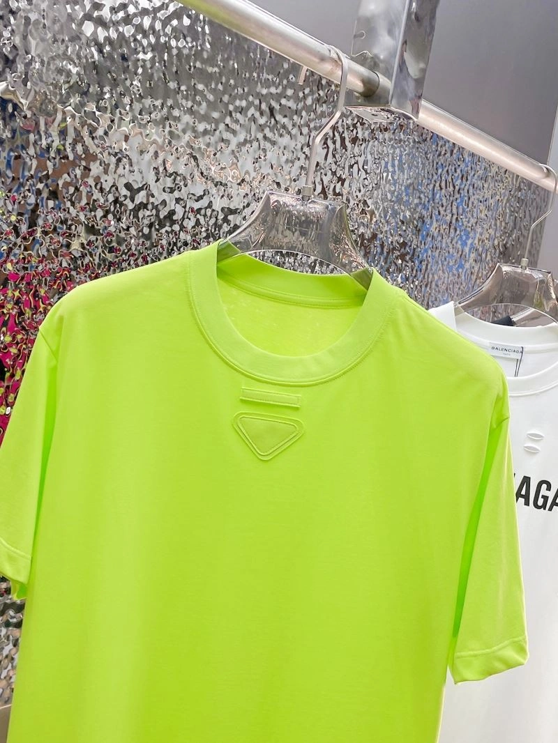FashionForward Prada T-Shirts 170600
