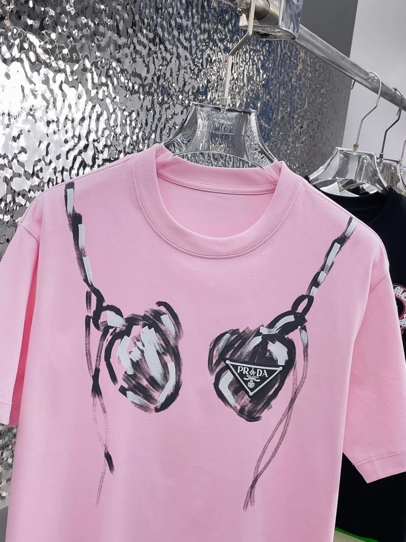 Prada T-Shirts Snug 170592