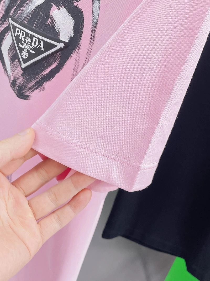 Prada T-Shirts Snug 170592