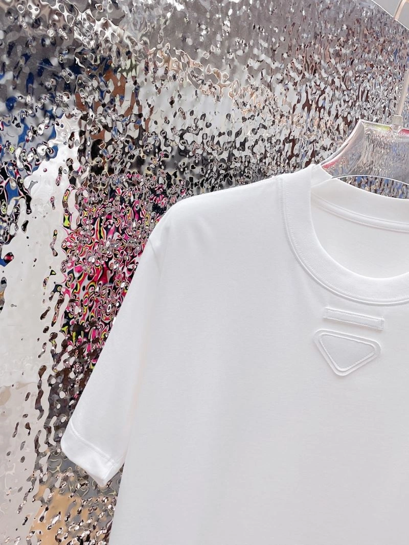 Reliable Prada T-Shirts 170620
