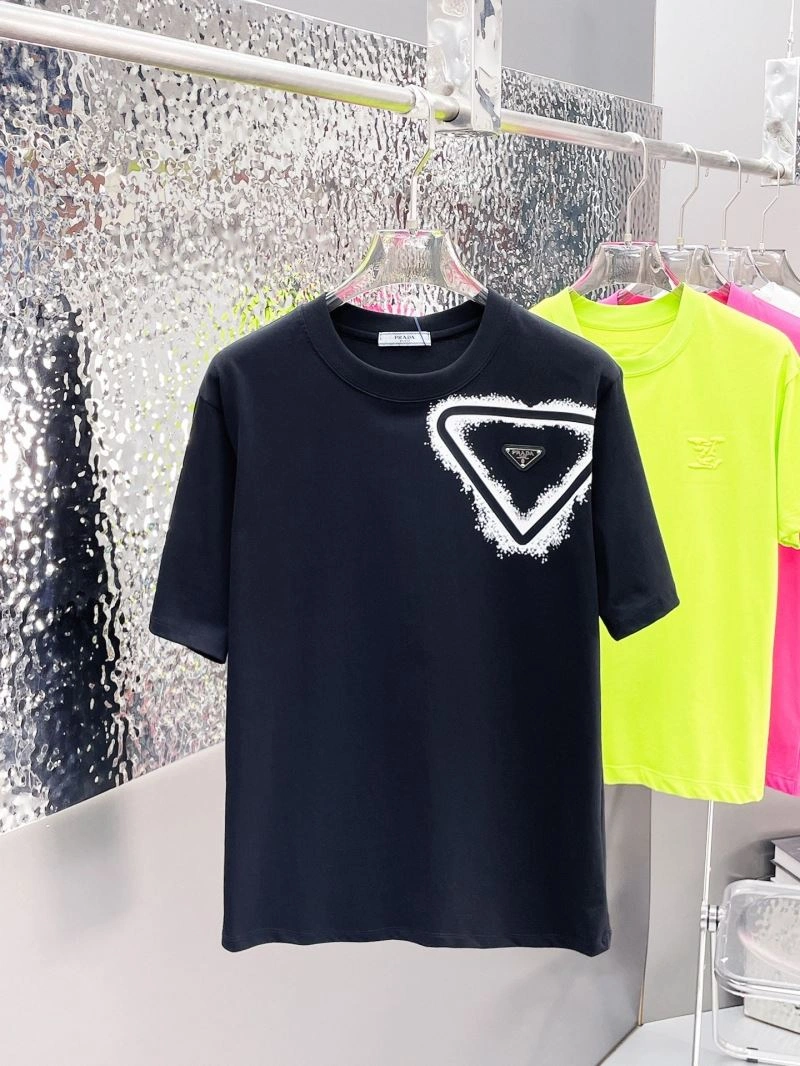 ModernLook Prada T-Shirts 170579