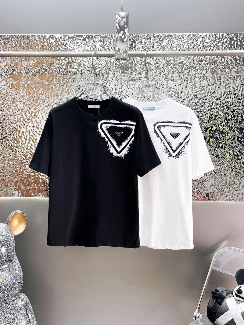 ModernLook Prada T-Shirts 170579