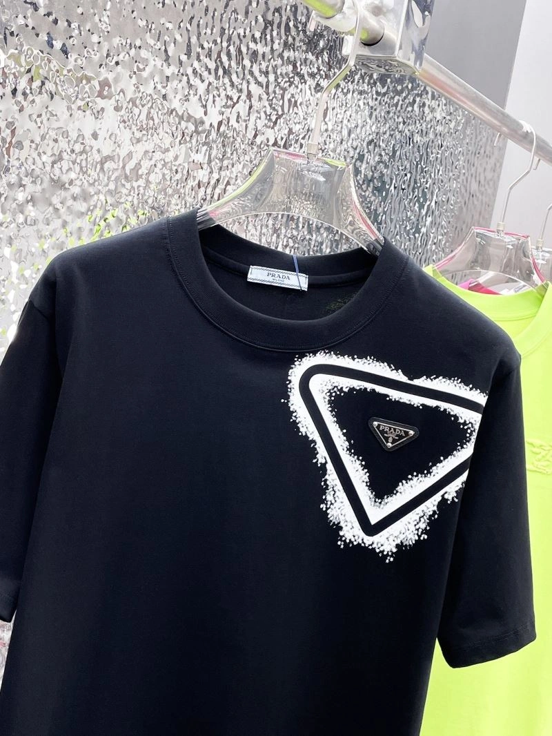 ModernLook Prada T-Shirts 170579