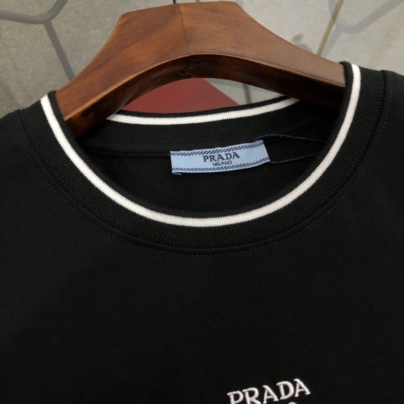 Bold Prada T-Shirts 170615