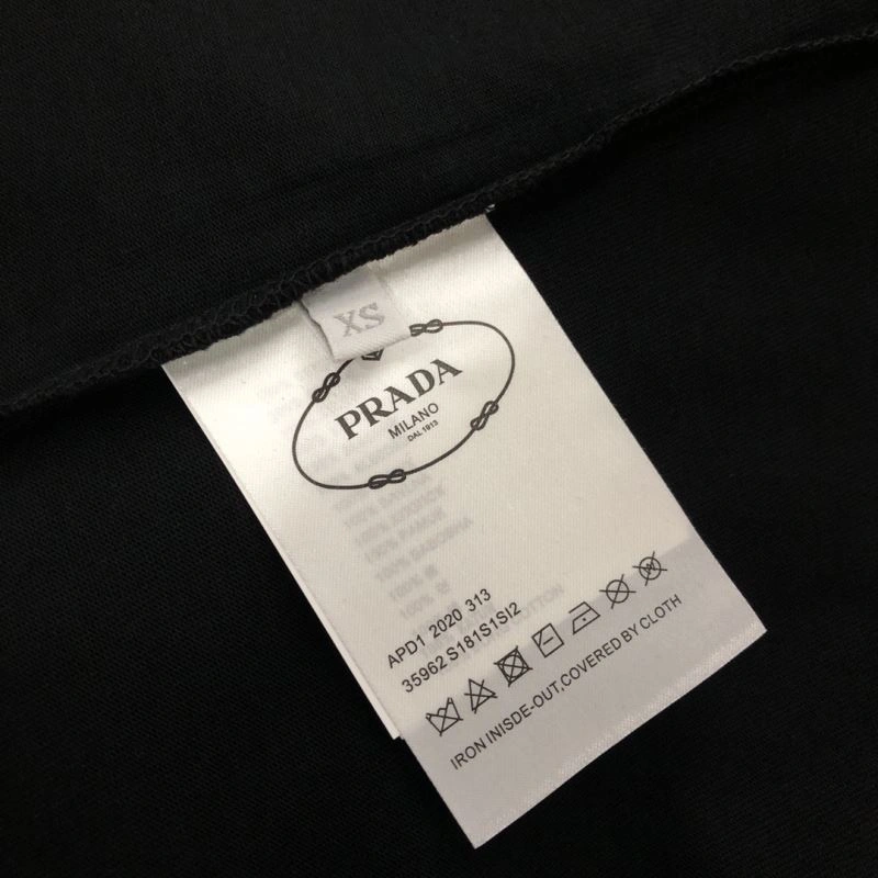 Bold Prada T-Shirts 170615