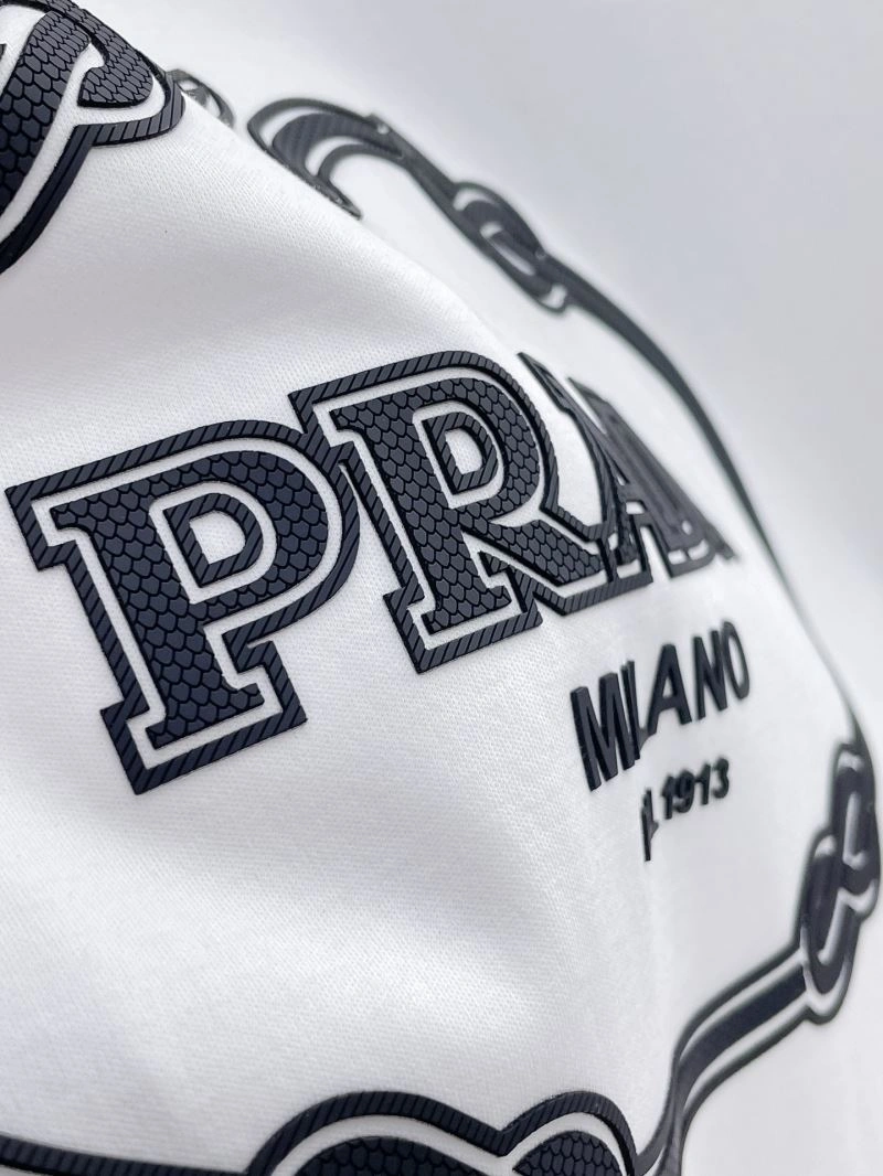 FashionForward Prada T-Shirts 170574