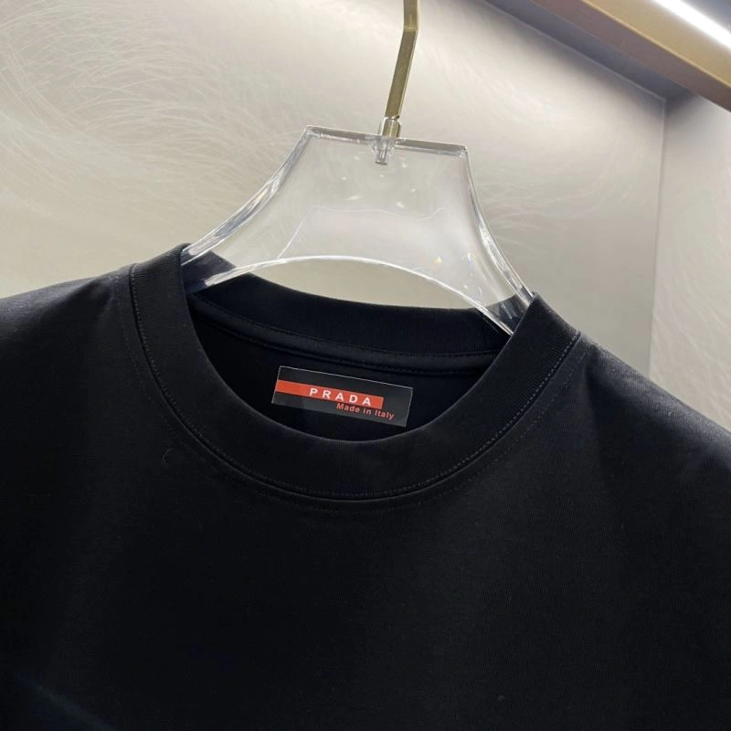 Seasonal Prada T-Shirts 170558