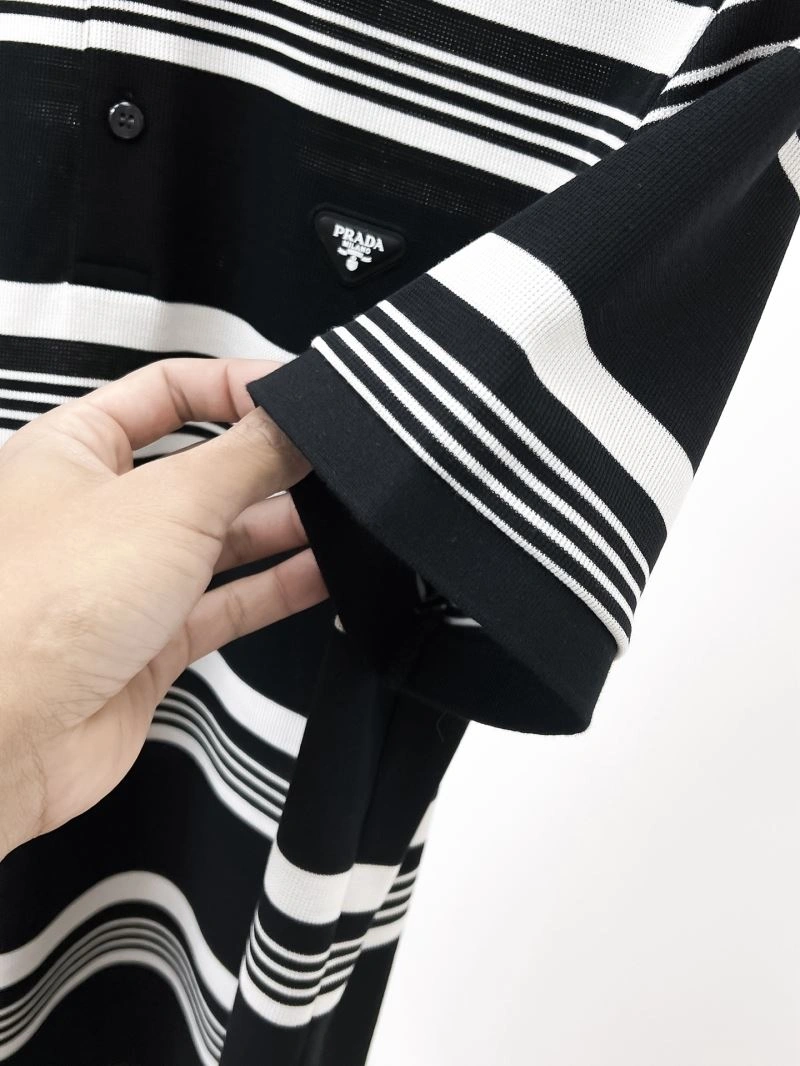 Prada T-Shirts Snug 170552