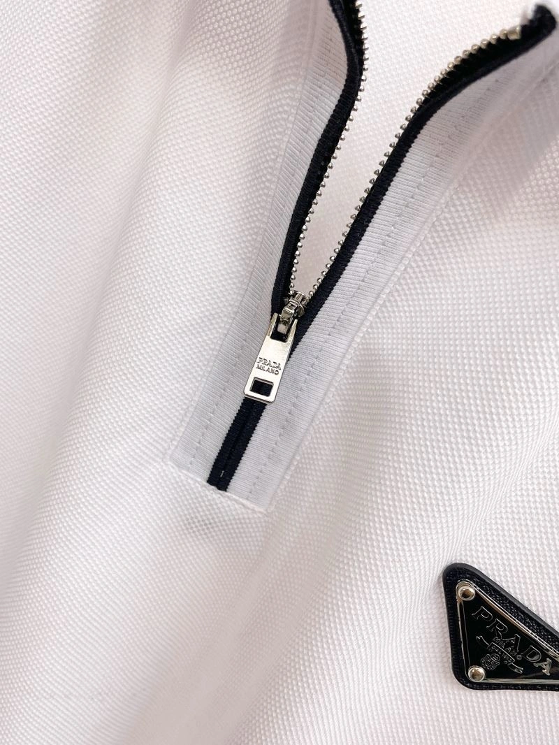 Stylish Prada T-Shirts 170584