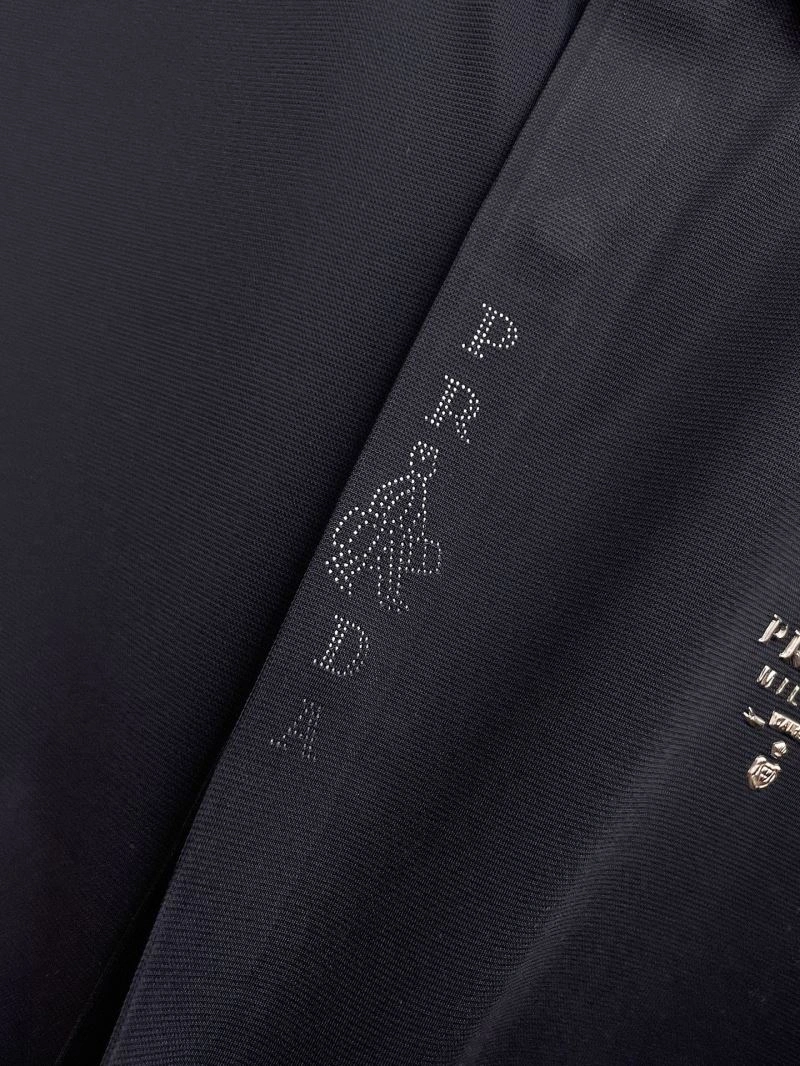 Resilient Prada T-Shirts 170535