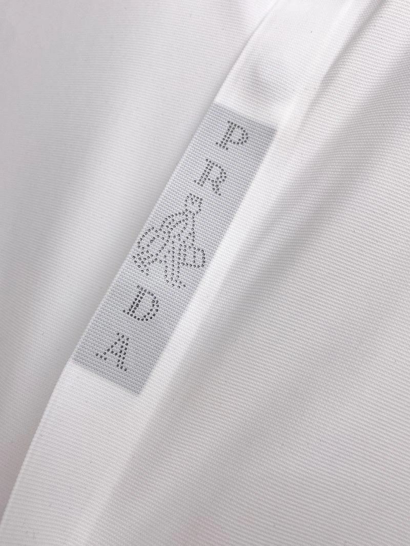 Prada T-Shirts Classic 170536