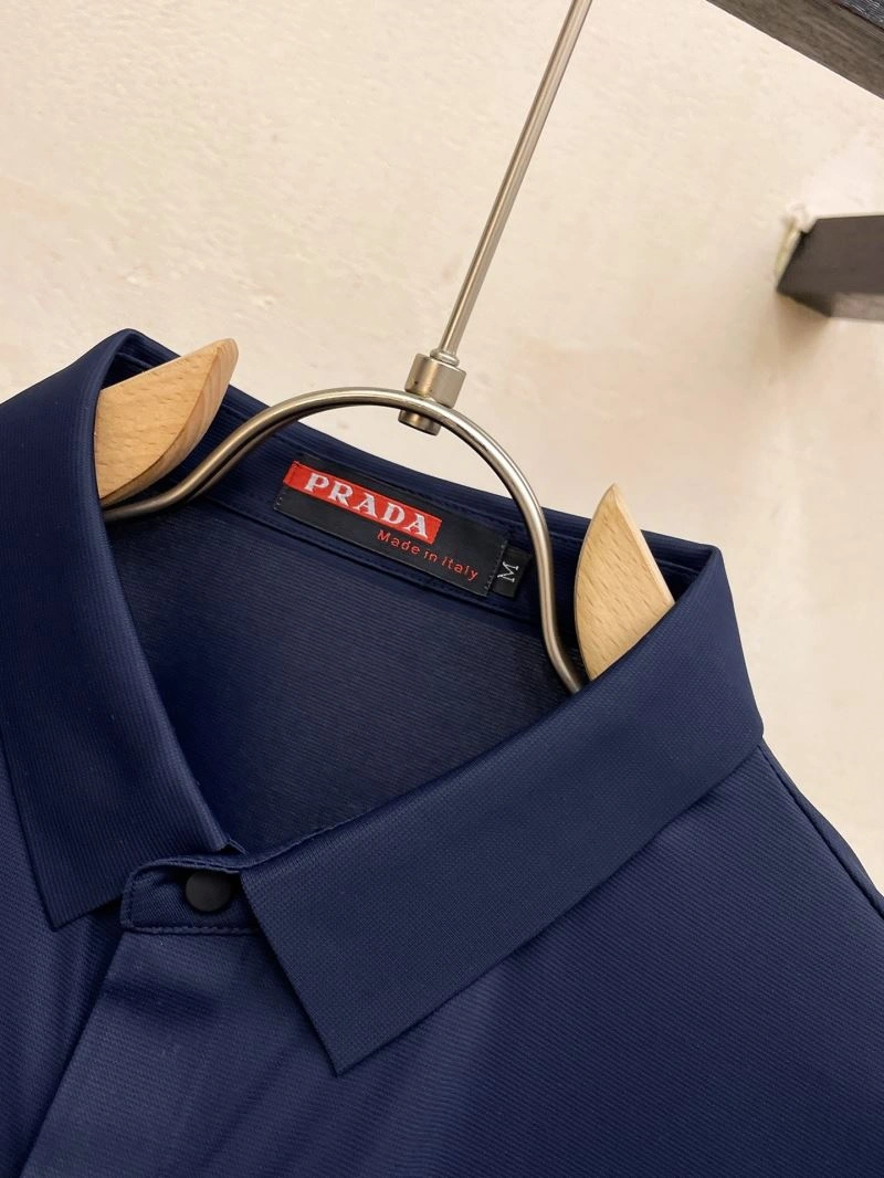 Elegant Prada T-Shirts 170532