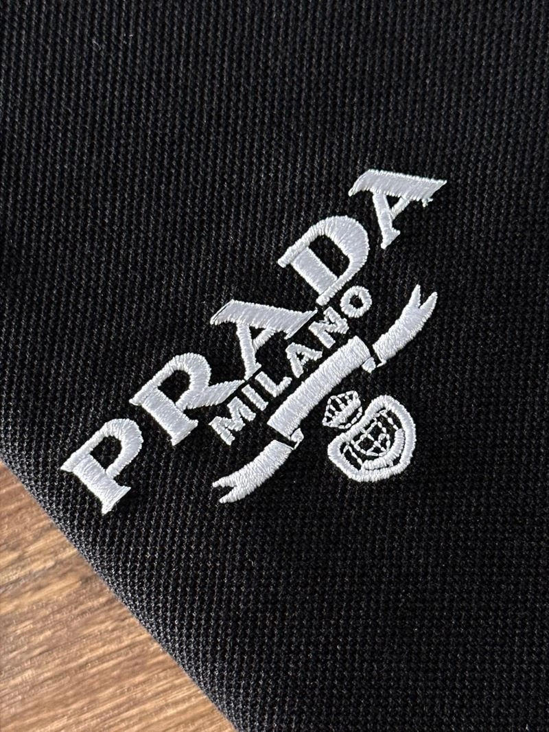 Bold Prada T-Shirts 170524