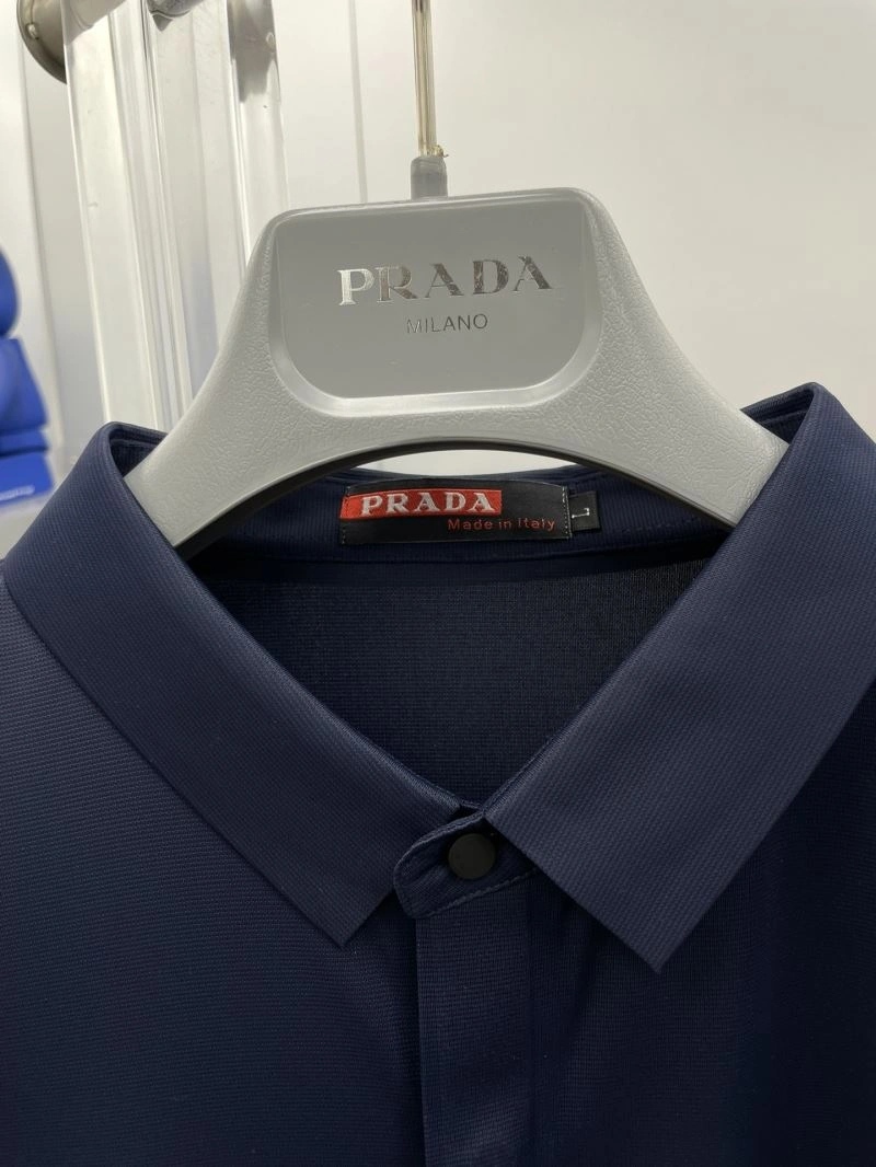 Trendsetting Prada T-Shirts 170533