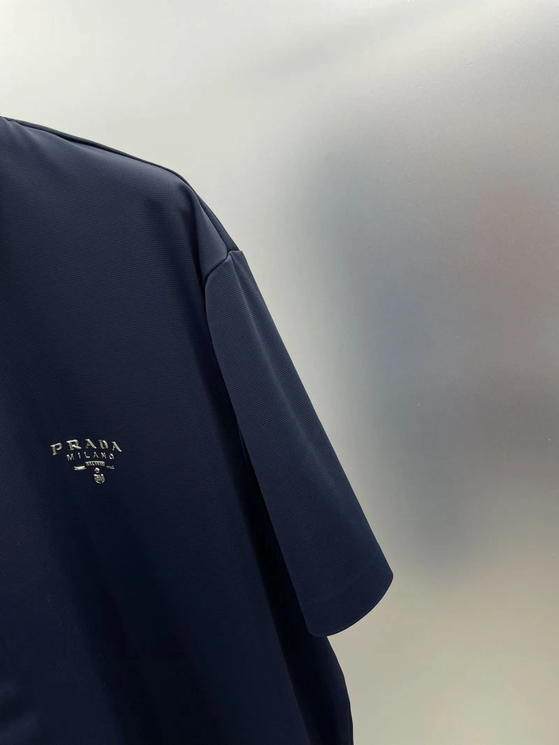 Trendsetting Prada T-Shirts 170533
