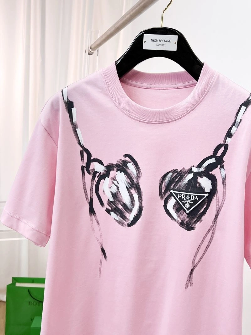 Lightweight Prada T-Shirts 169929