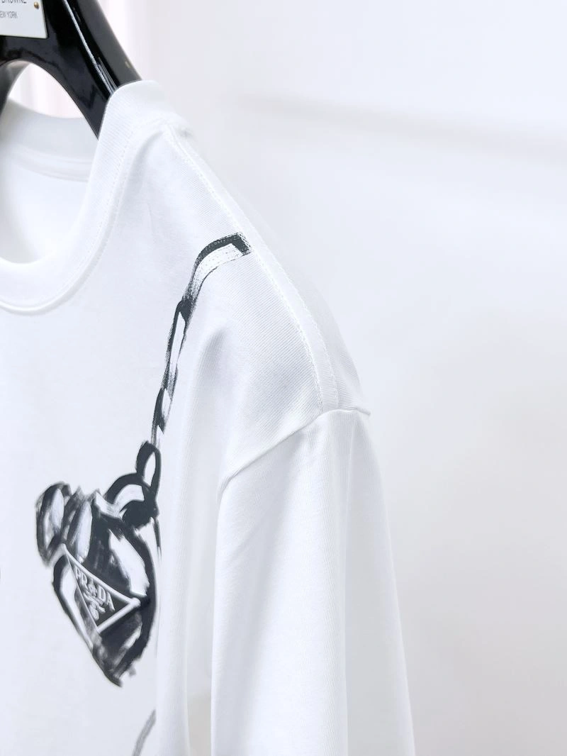 Durable Prada T-Shirts 169860