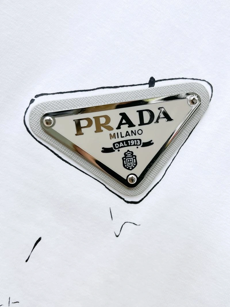 Modern Prada T-Shirts 169859