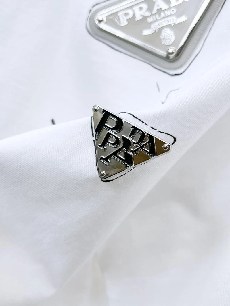 Modern Prada T-Shirts 169859