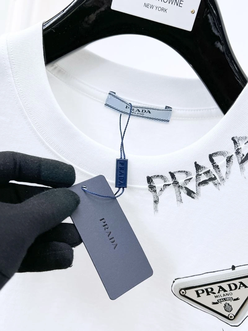 Modern Prada T-Shirts 169859
