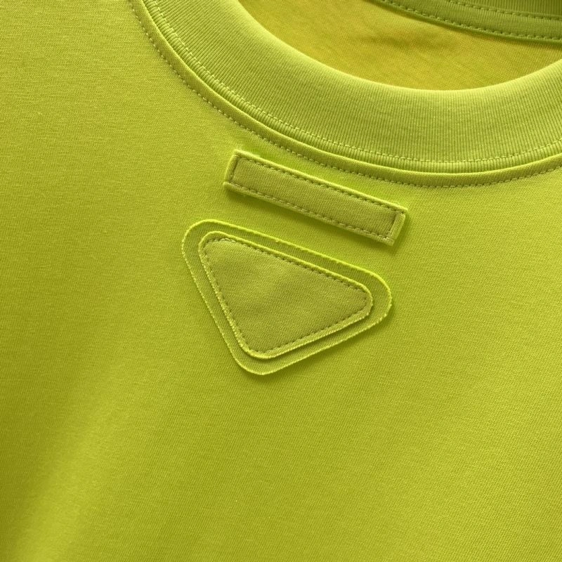 Refined Prada T-Shirts 169870