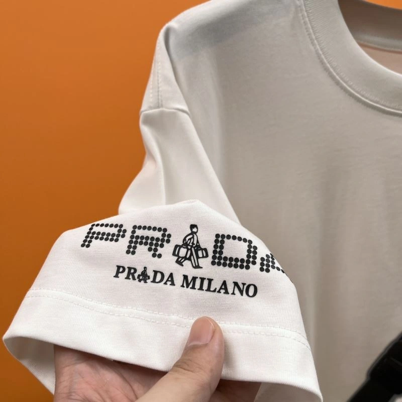 EyeCatching Prada T-Shirts 169841