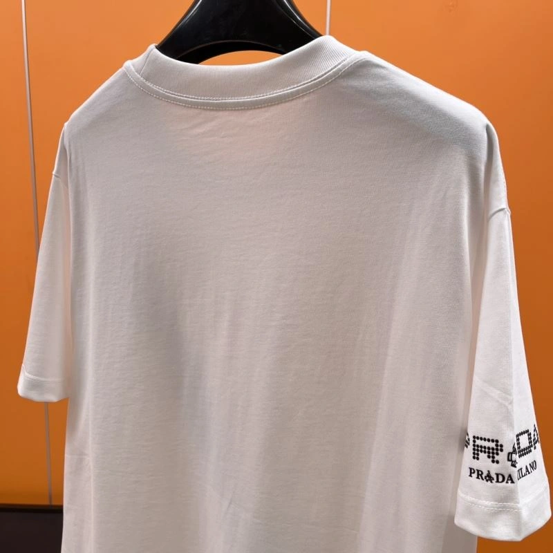 EyeCatching Prada T-Shirts 169841