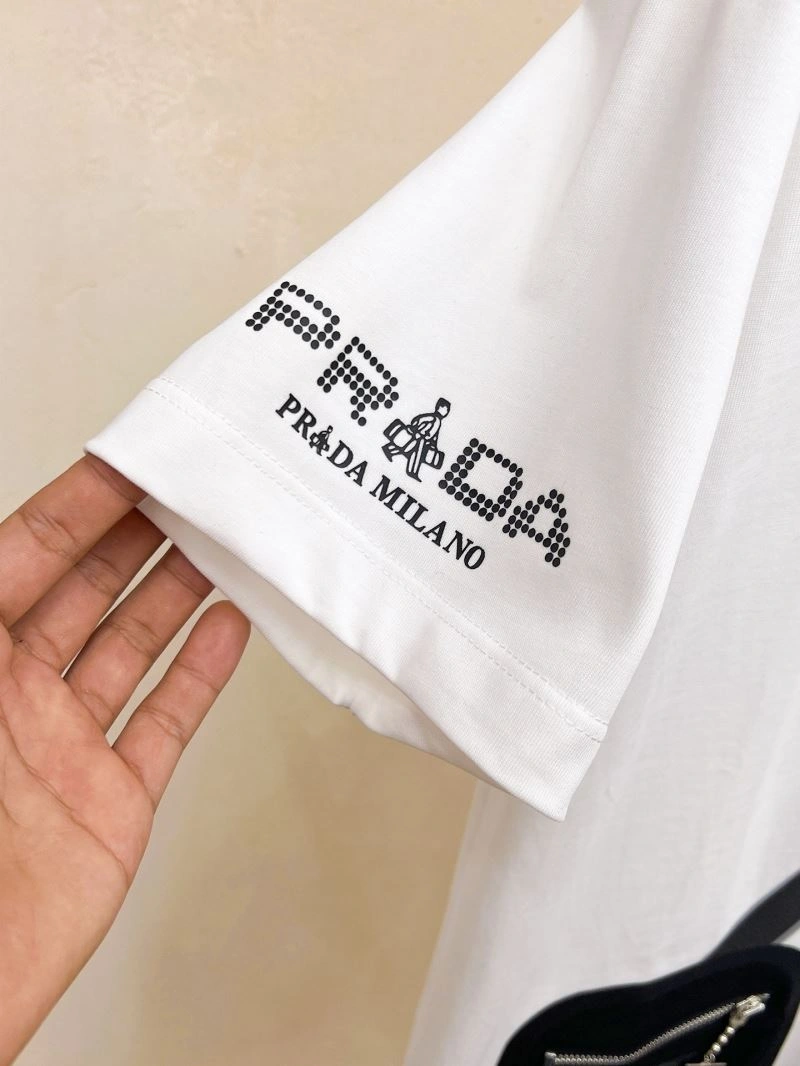 SmoothTexture Prada T-Shirts 169854