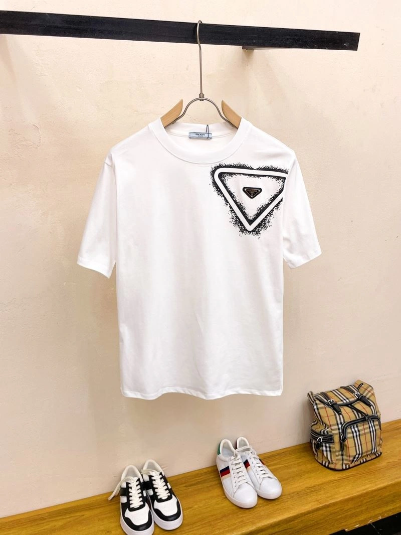 WellDesigned Prada T-Shirts 169855
