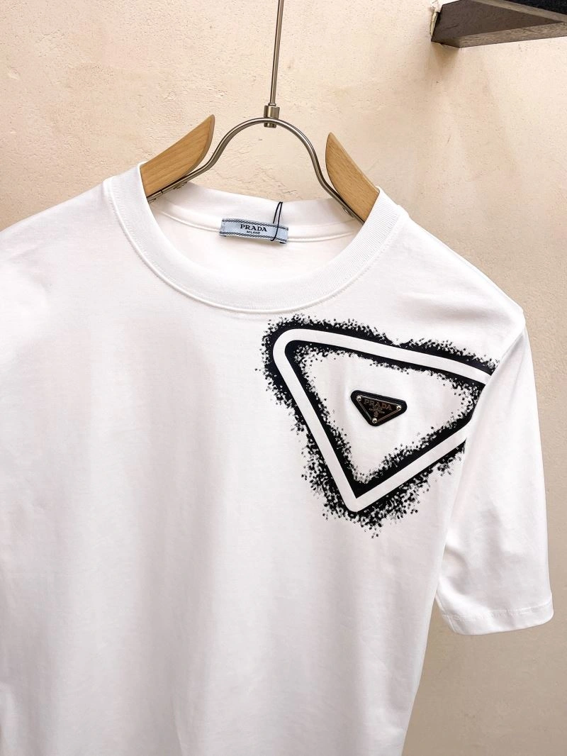 WellDesigned Prada T-Shirts 169855