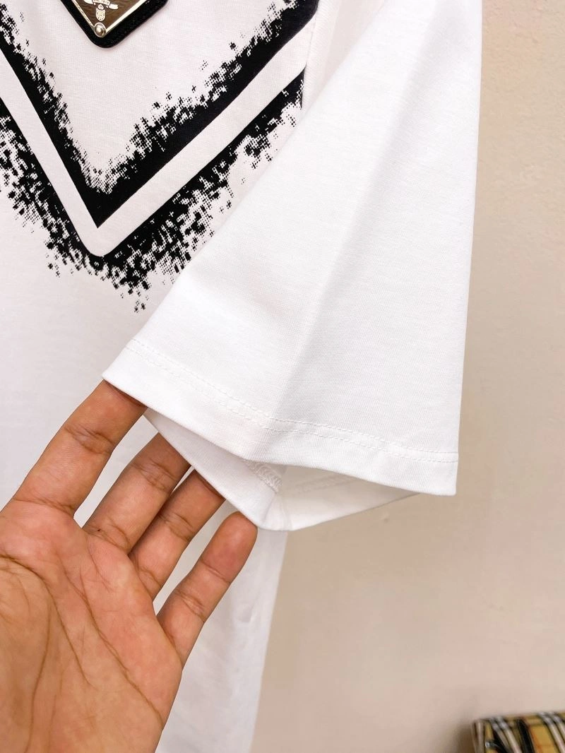 WellDesigned Prada T-Shirts 169855