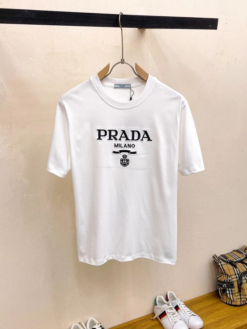 Timeless Prada T-Shirts 169890
