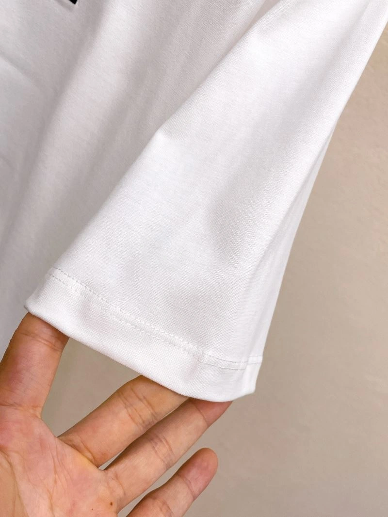 Timeless Prada T-Shirts 169890